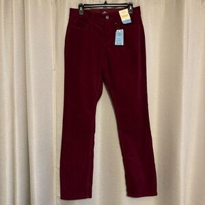 St. John’s Bay NWT women’s burgundy straight corduroy pants. Midrise. Size 10.